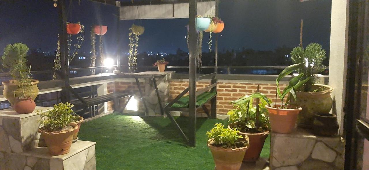 Looniva Guest House Lalitpur Bagian luar foto