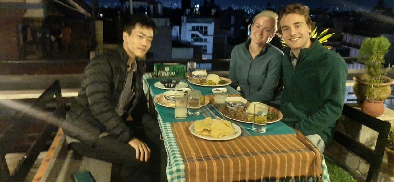 Looniva Guest House Lalitpur Bagian luar foto