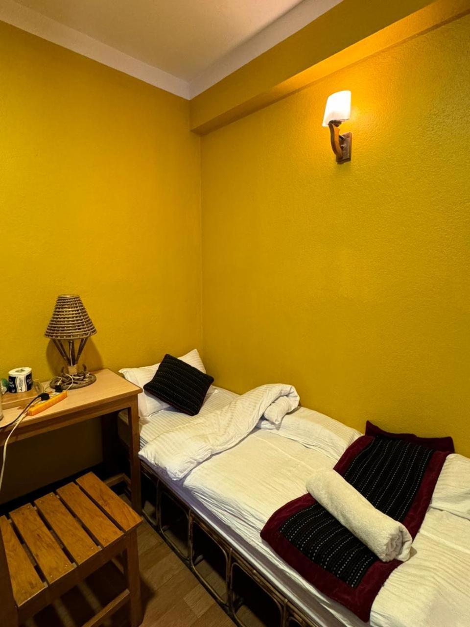 Looniva Guest House Lalitpur Ruang foto