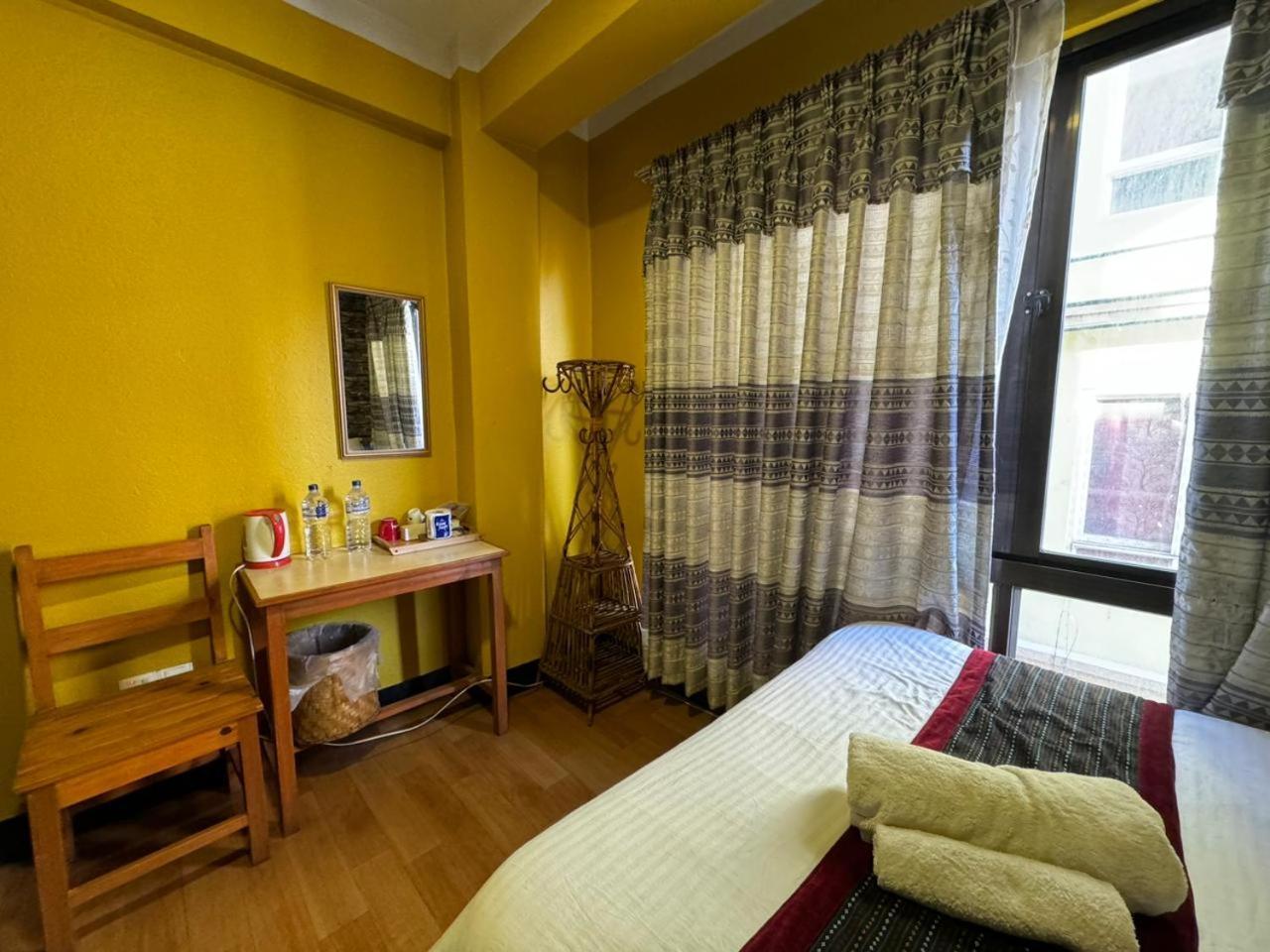 Looniva Guest House Lalitpur Ruang foto